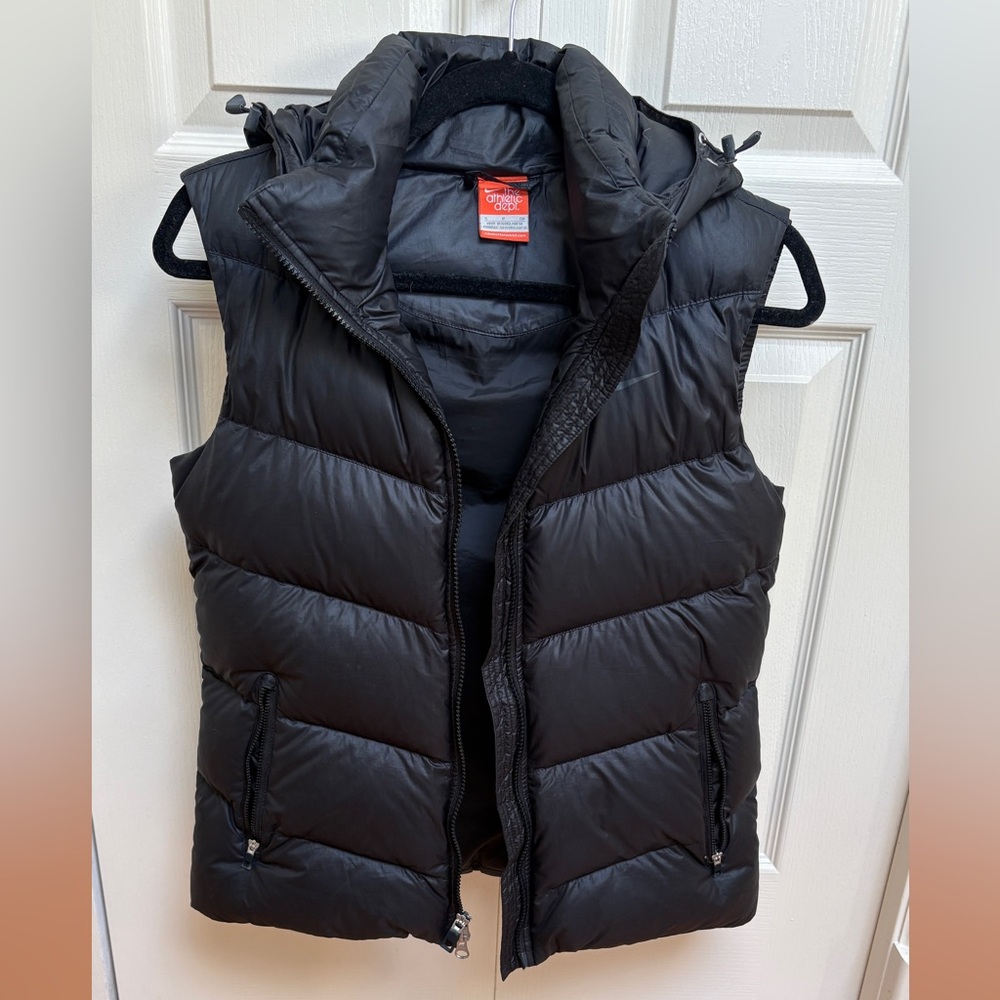 Nike Women Black Puffer Vest